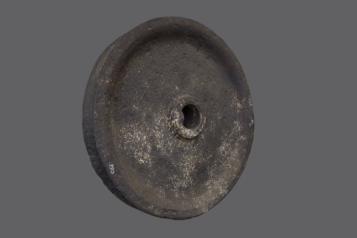 1890-1895年威海龙庙嘴炮台21厘米口径大炮炮轮 — 